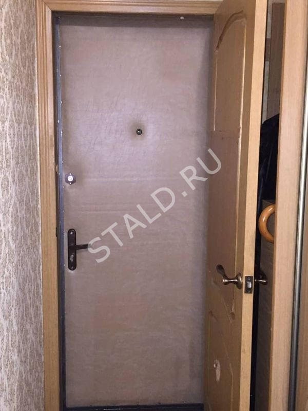 Дверь порошковое напыление снаружи и винилискожа изнутри